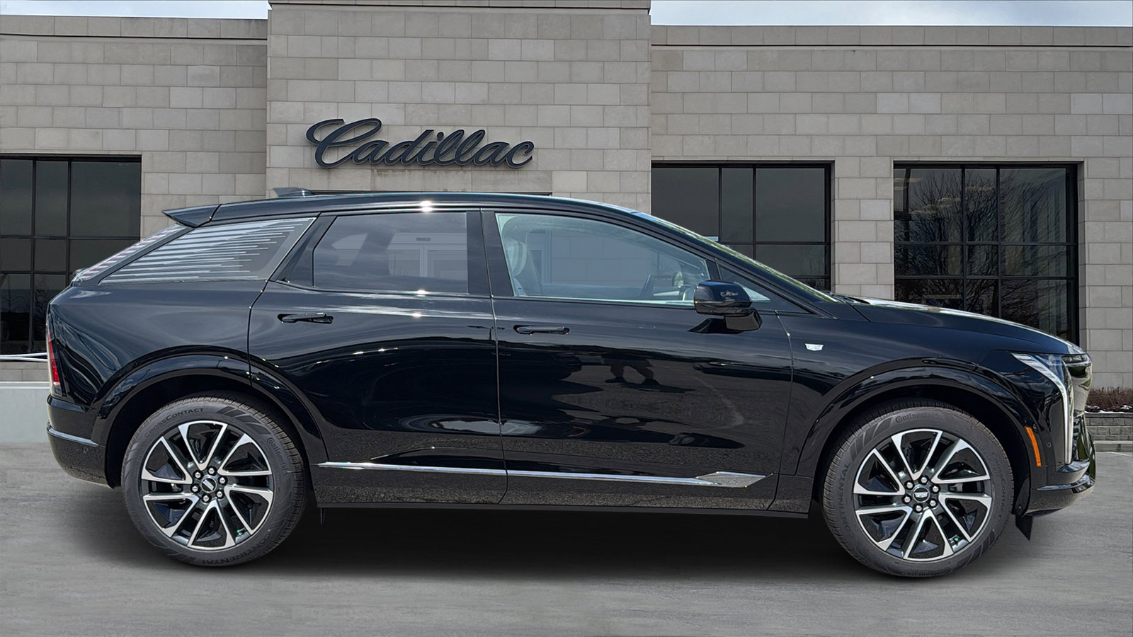 New 2025 Cadillac Optiq Sport 1 w/ LPO, Floor Liner Package AWD/4WD image 2
