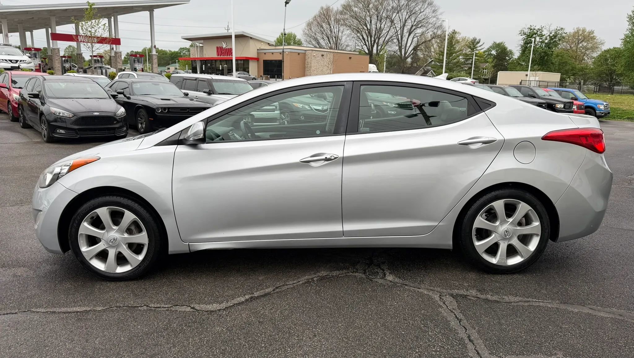 Used 2012 Hyundai Elantra Limited w/ Technology Pkg 5 FWD image 2