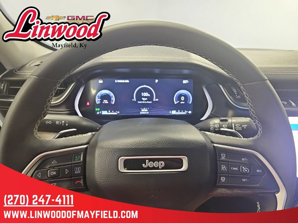Used 2023 Jeep Grand Cherokee Limited AWD/4WD image 24