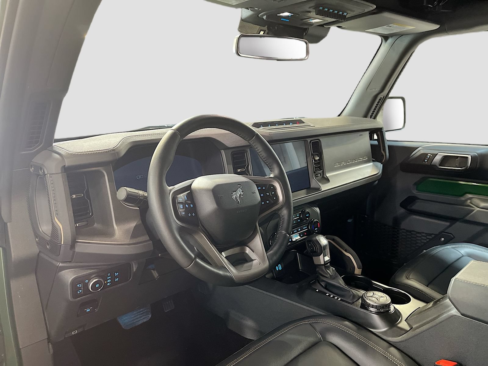 Used 2025 Ford Bronco Badlands AWD/4WD image 9