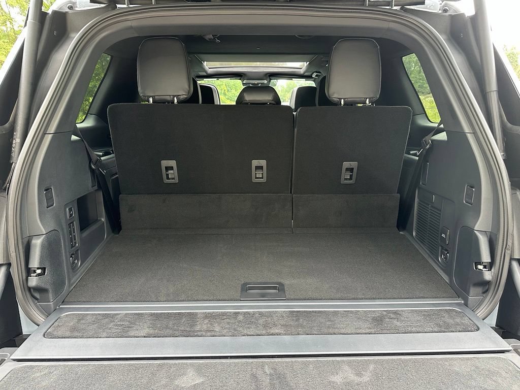 New 2027 Lincoln Navigator Reserve w/ Jet Appearance Package AWD/4WD image 27