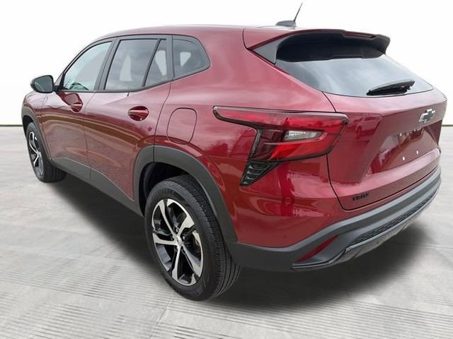 Used 2024 Chevrolet Trax RS w/ Driver Confidence Package image 4