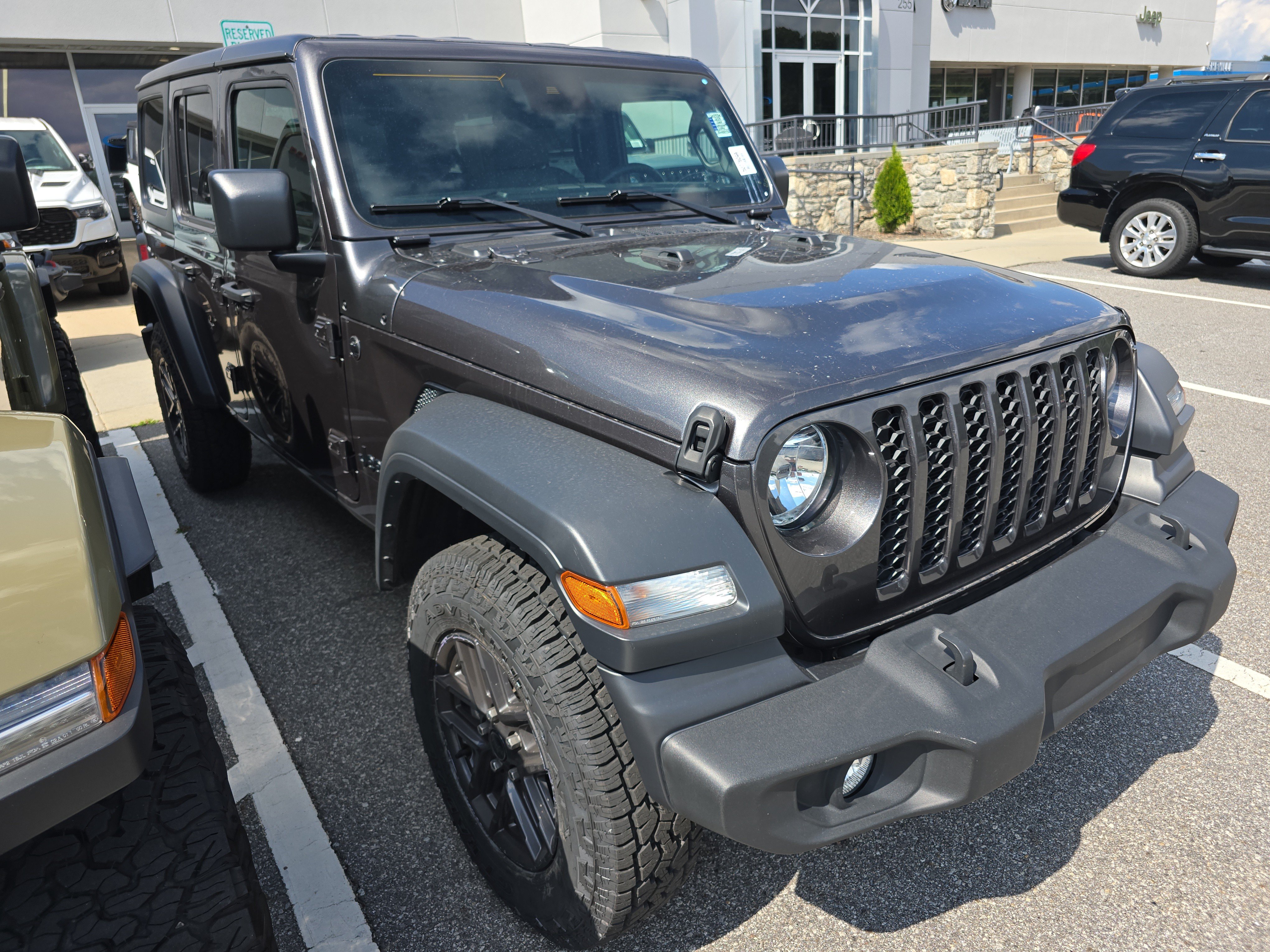 Used 2024 Jeep Wrangler Unlimited Sport AWD/4WD image 1