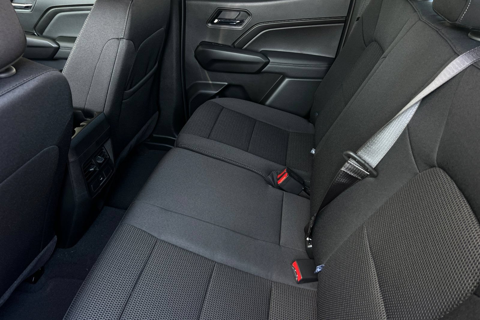 New 2026 GMC Canyon Elevation RWD image 9