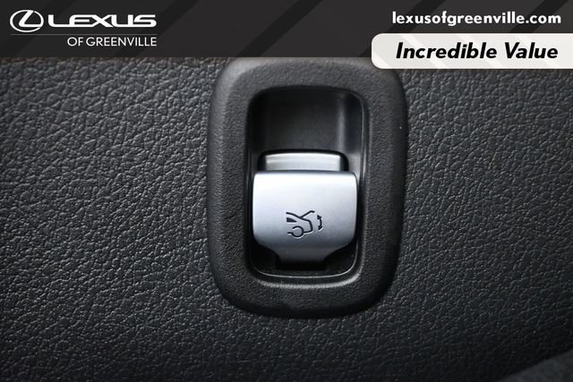 Used 2024 Mercedes-Benz C 300 Sedan image 13
