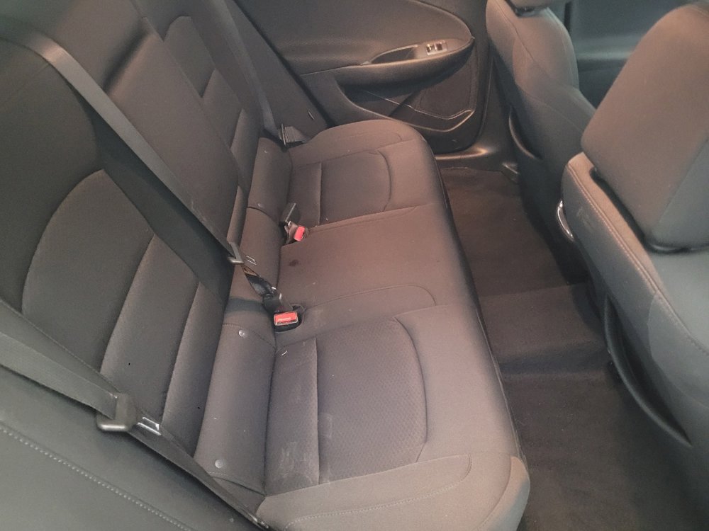 Used 2021 Chevrolet Malibu LT image 19