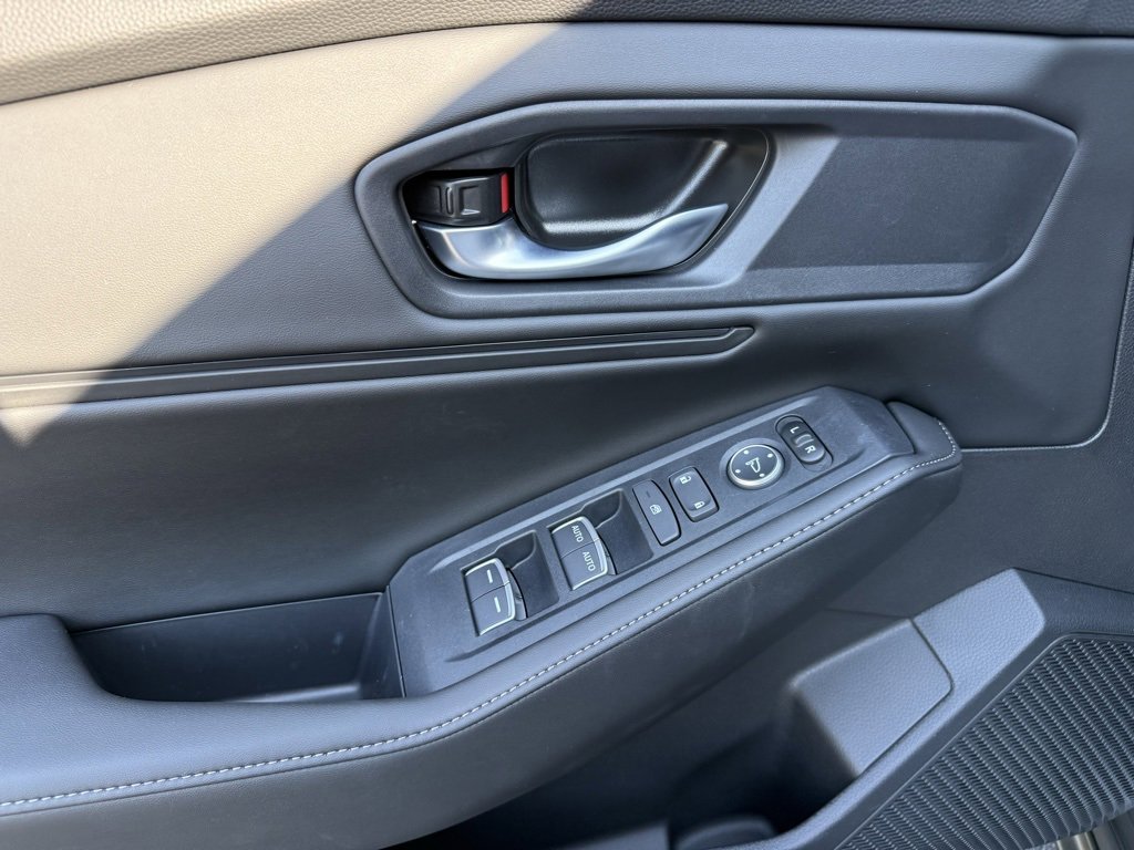 Used 2025 Honda Accord Sport image 18