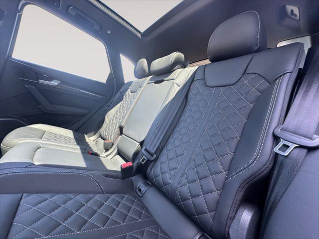Certified 2024 Audi SQ5 Premium Plus w/ Premium Plus Package AWD/4WD image 13