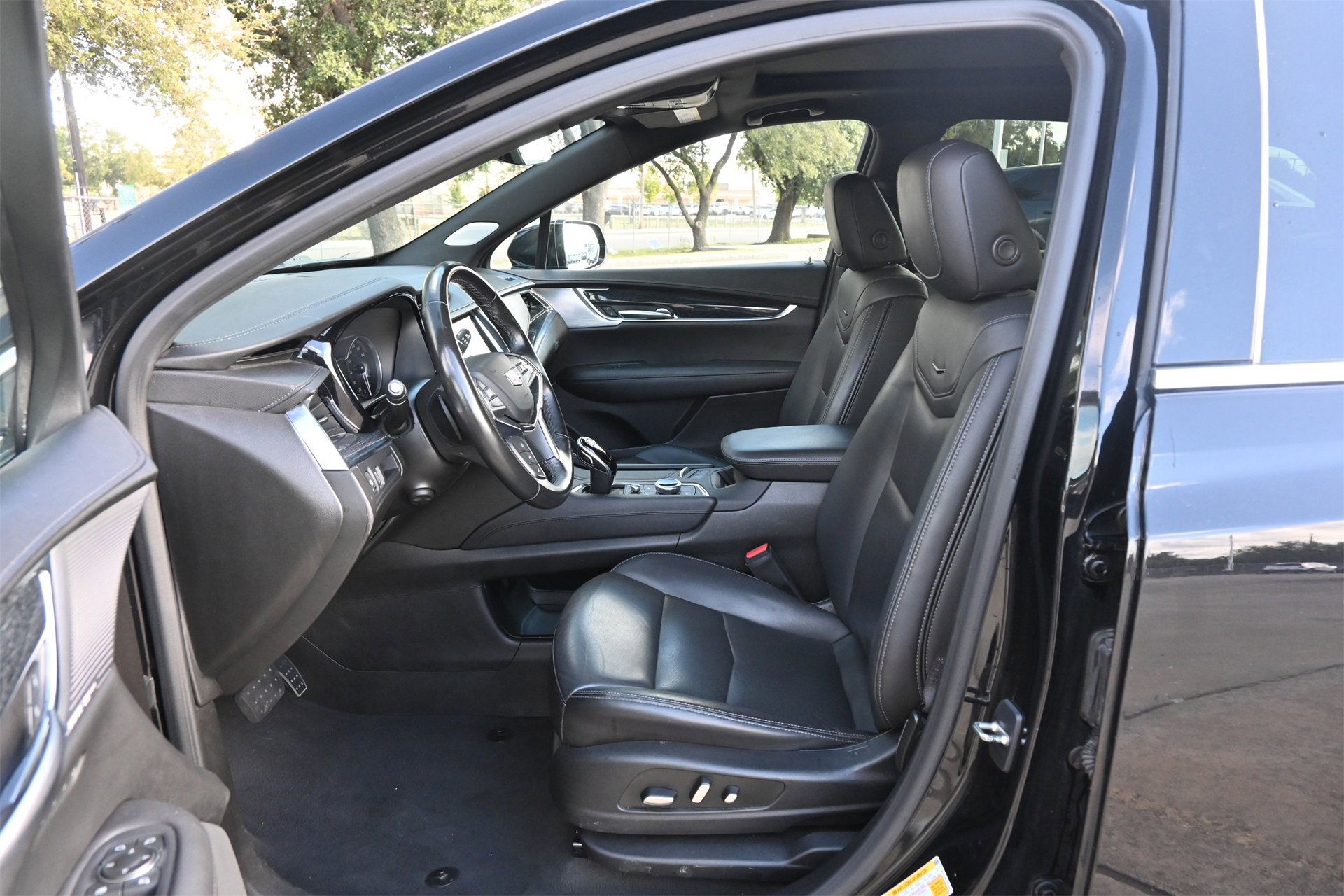 Used 2023 Cadillac XT5 Premium Luxury image 18