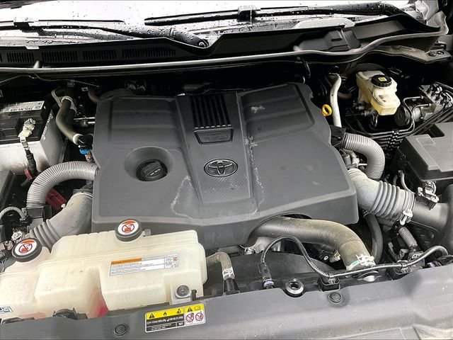 Used 2024 Toyota Tundra SR5 w/ TRD Off-Road Package AWD/4WD image 33