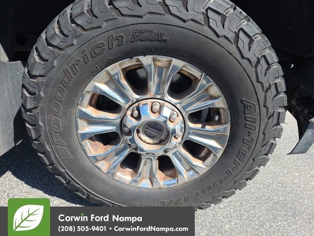 Used 2017 Ford F250 XLT w/ XLT Premium Package AWD/4WD image 4
