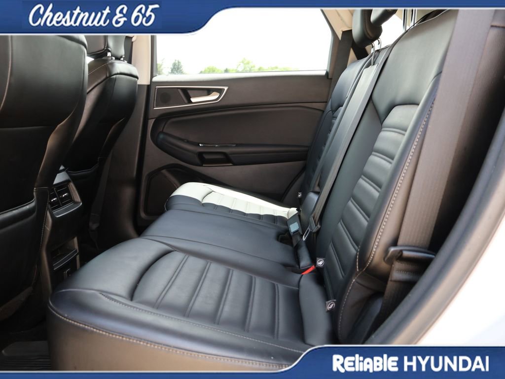Used 2019 Ford Edge SEL w/ Equipment Group 201A FWD image 17