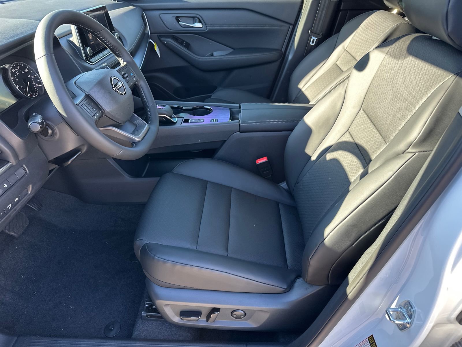 New 2026 Nissan Rogue SV image 9