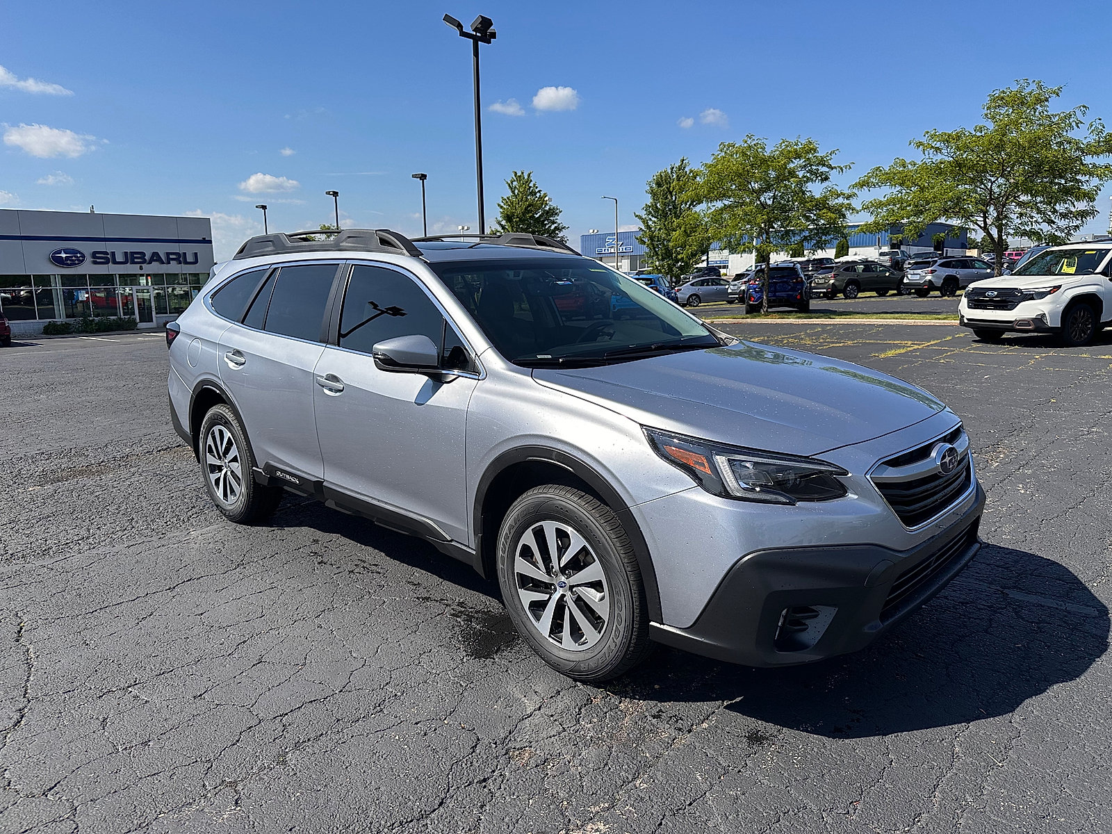 Used 2020 Subaru Outback Premium w/ Popular Package #1