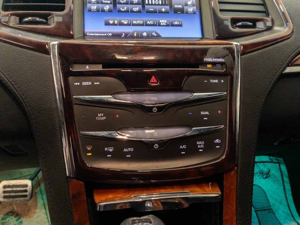 Used 2014 Lincoln MKS AWD w/ Equipment Group 201A image 19