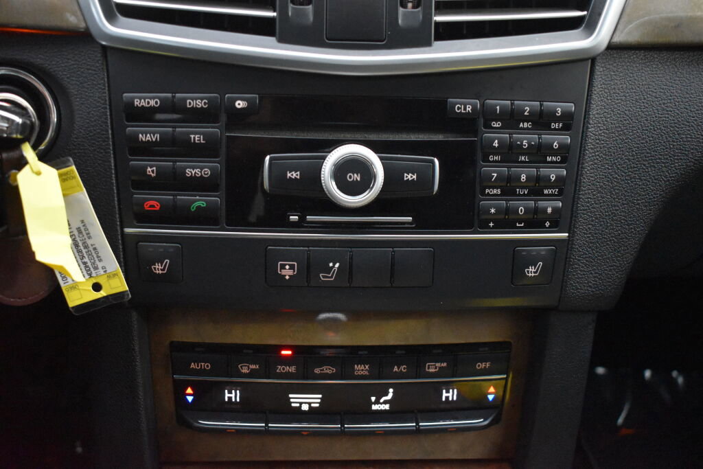Used 2011 Mercedes-Benz E 350 Sedan image 23