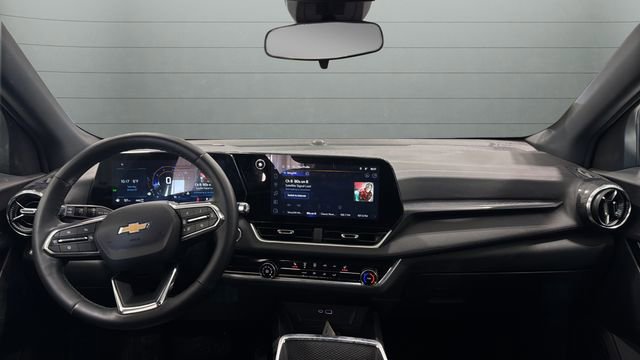 Used 2025 Chevrolet Equinox LT image 12