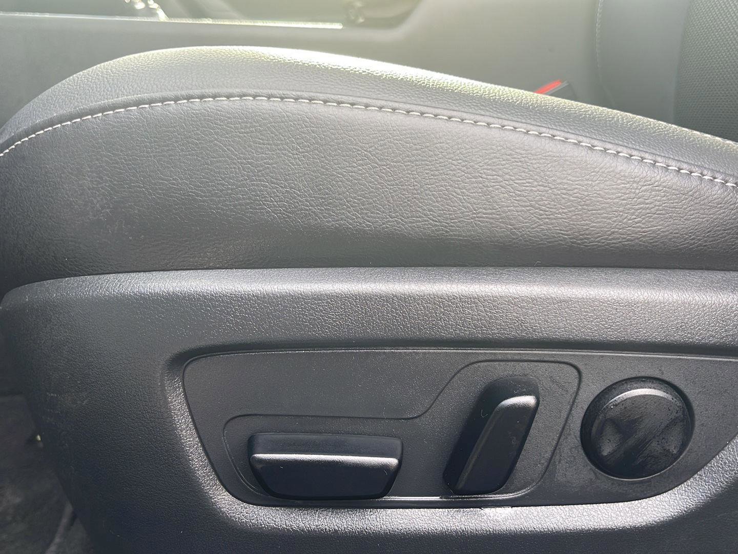 Used 2025 MAZDA CX-50 AWD 2.5 S w/ Premium Package image 19