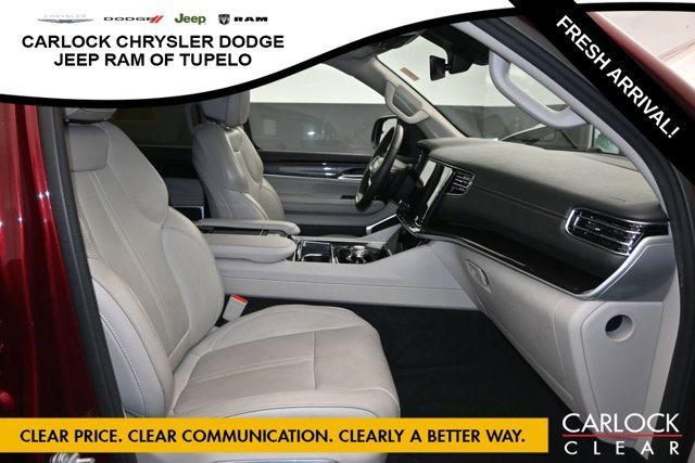 Used 2024 Jeep Wagoneer 2WD image 38