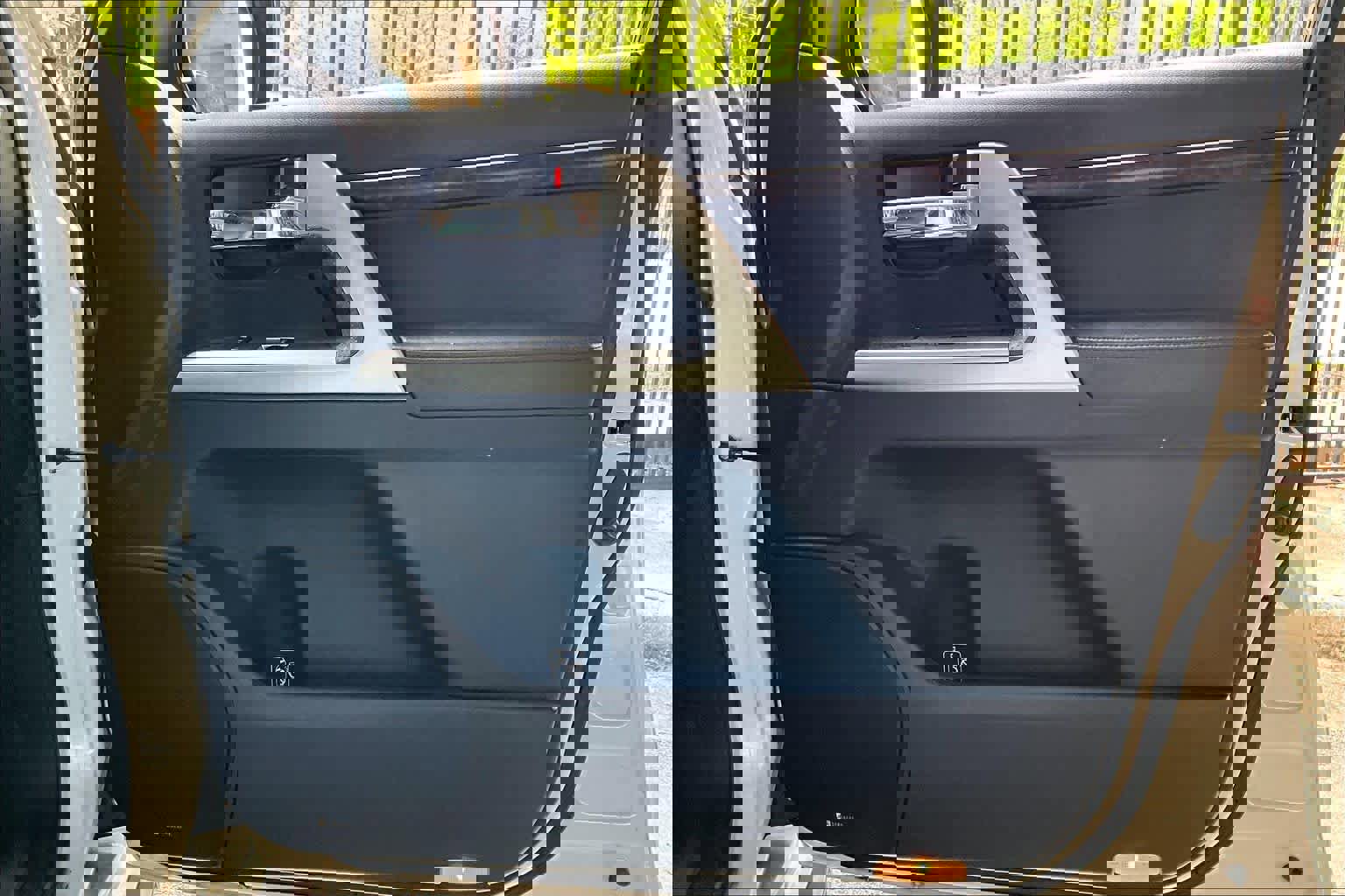 Used 2015 Toyota Land Cruiser AWD/4WD image 22