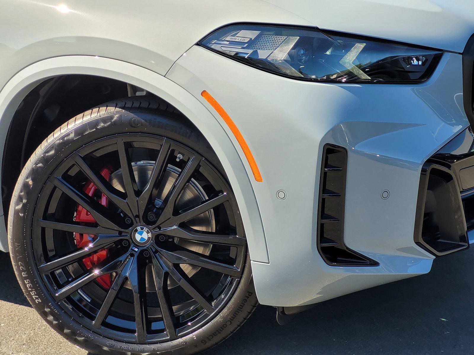 New 2026 BMW X5 xDrive40i w/ M Sport Package AWD/4WD image 4