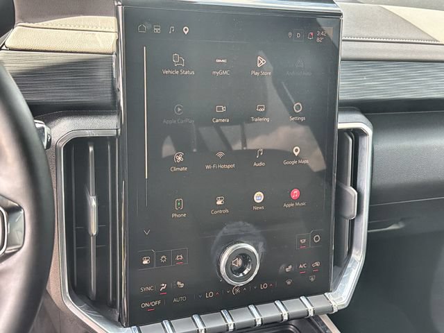 Used 2026 GMC Acadia Elevation w/ Elevation Premium Package FWD image 13