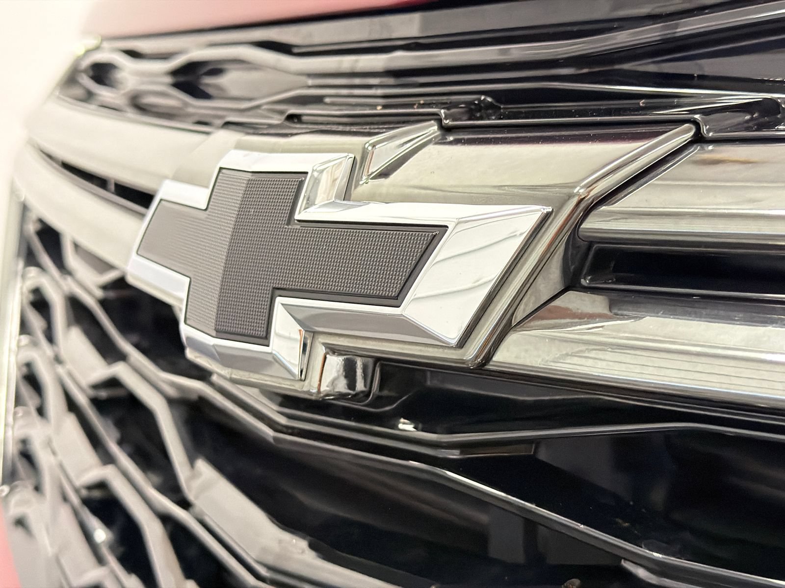 Used 2023 Chevrolet Equinox RS FWD image 13