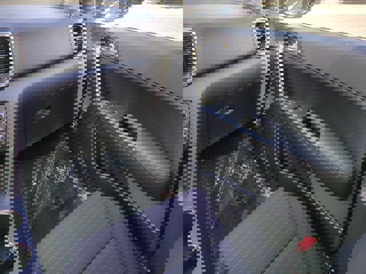 Certified 2022 Kia Sportage LX w/ LX FWD Value Edition Package image 17