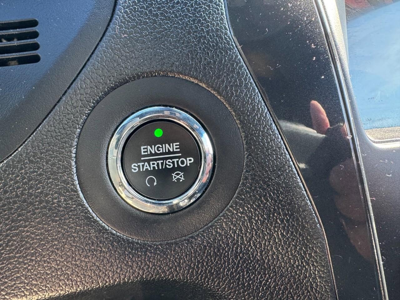 Used 2018 Ford Explorer XLT w/ Equipment Group 201A image 22