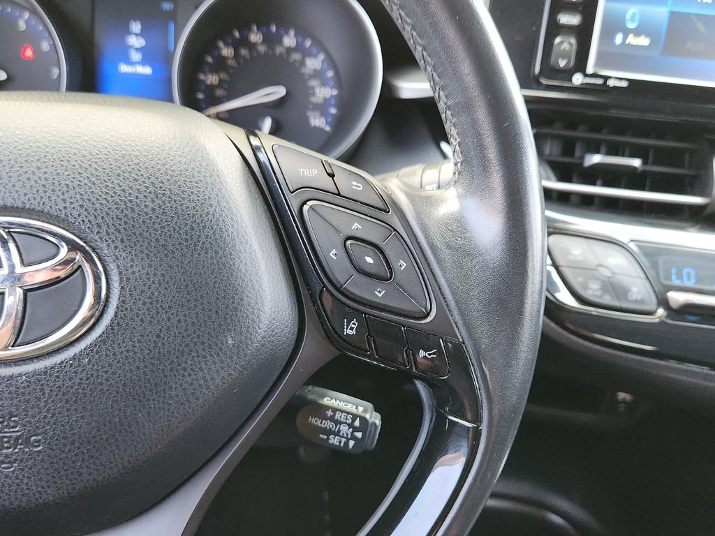 Used 2018 Toyota C-HR XLE FWD image 18