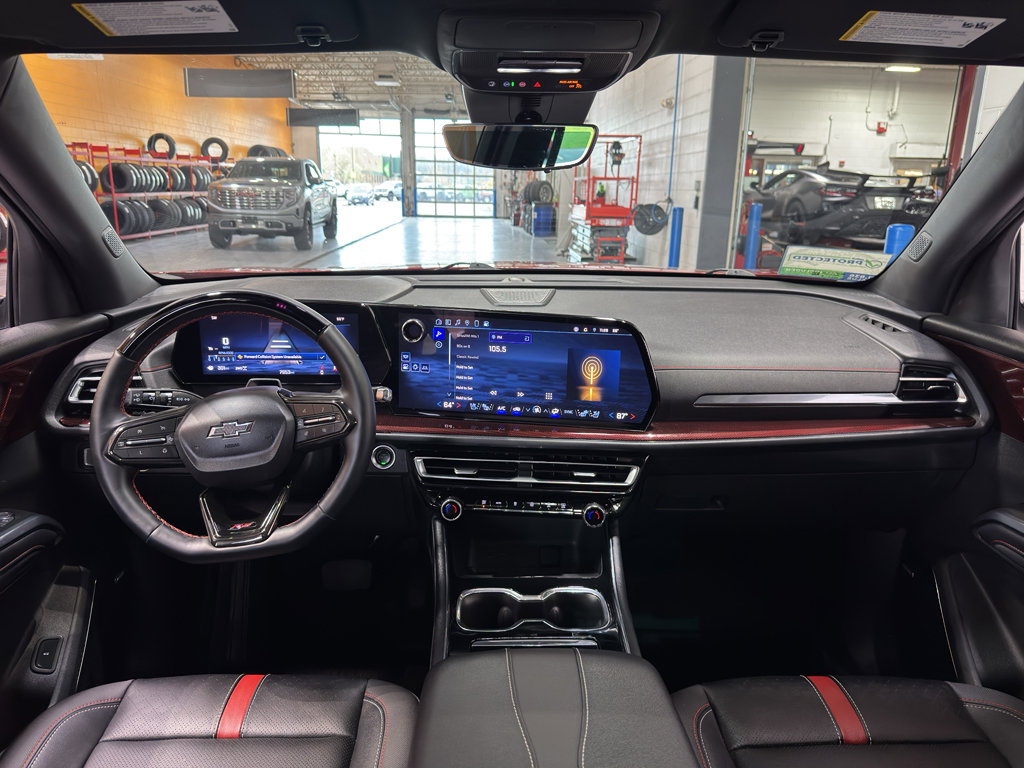 Used 2024 Chevrolet Traverse RS AWD/4WD image 14