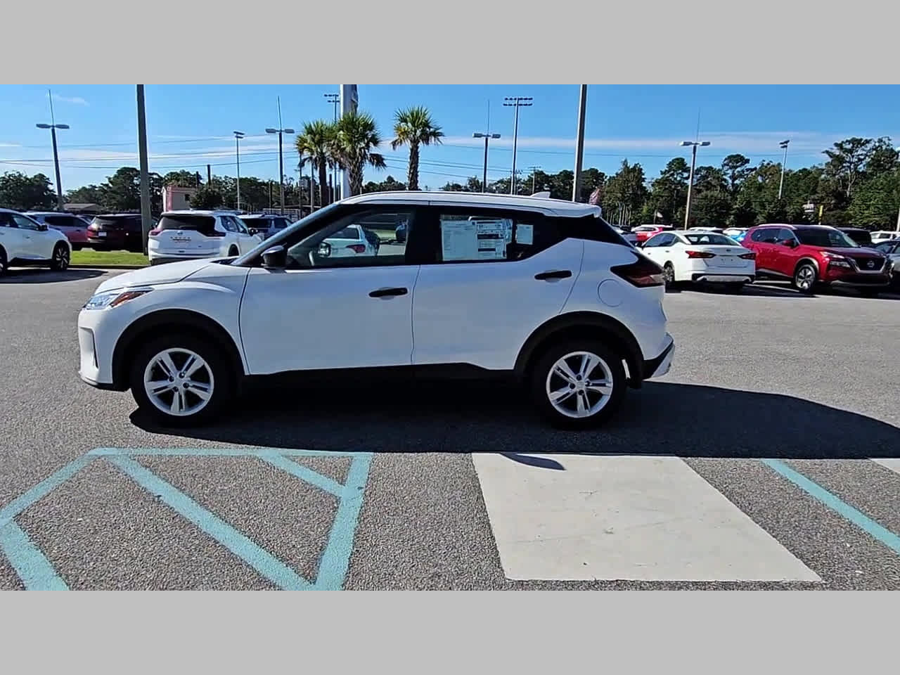 New 2025 Nissan Kicks Play S image 25