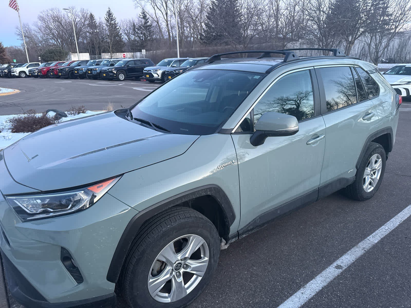 Used 2021 Toyota RAV4 XLE w/ Convenience Package image 5