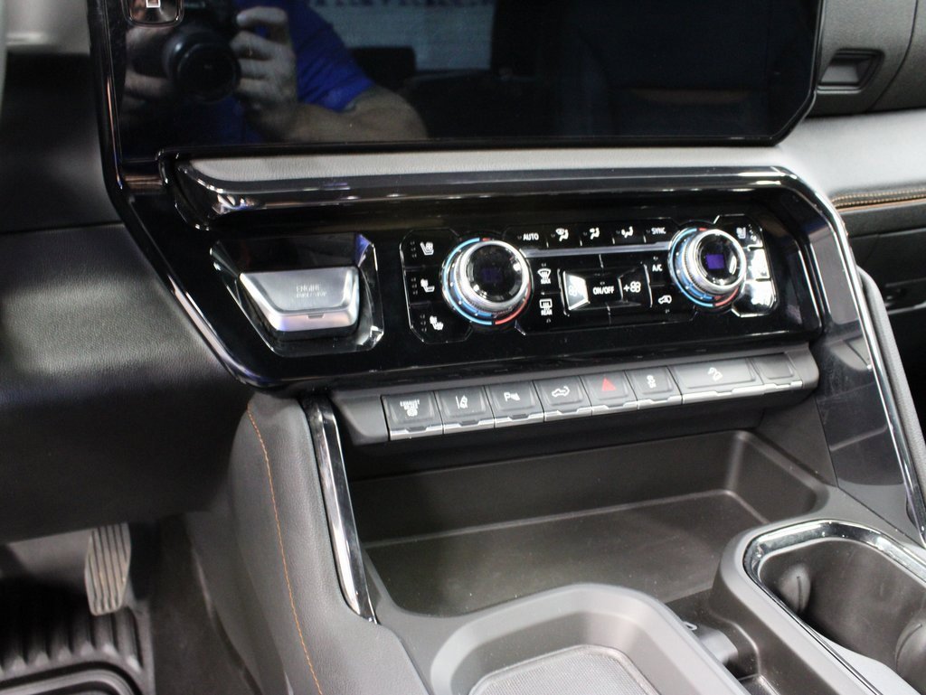 Used 2024 GMC Sierra 2500 AT4 image 63