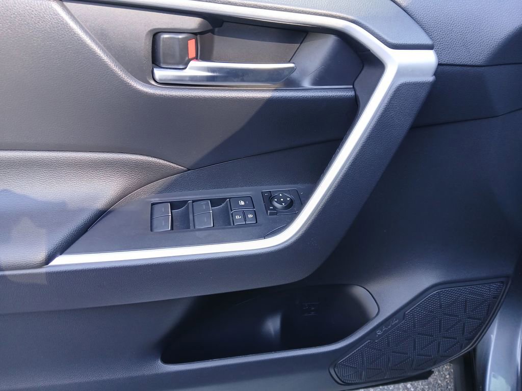 Used 2024 Toyota RAV4 XLE w/ Convenience Package AWD/4WD image 18
