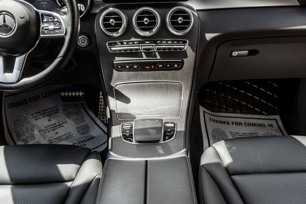 Used 2022 Mercedes-Benz GLC 300 4MATIC image 9