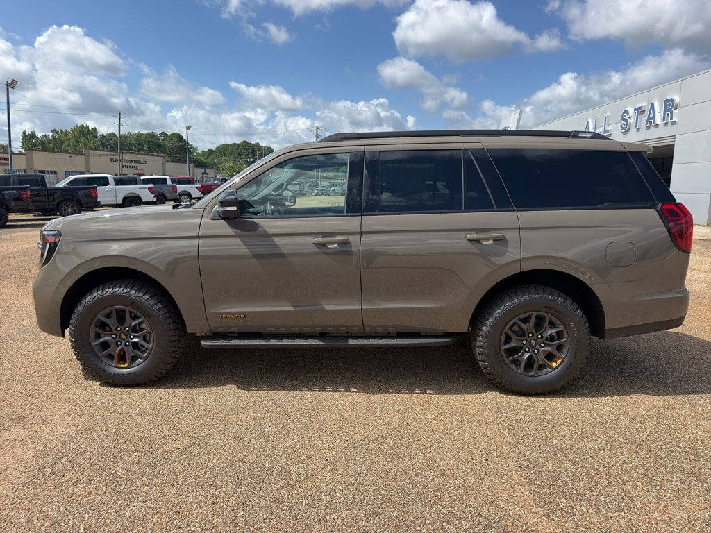 New 2027 Ford Expedition Tremor w/ Driver's Package AWD/4WD image 2