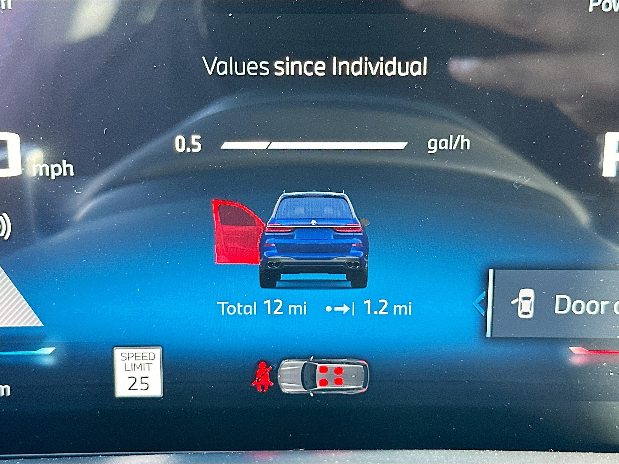 New 2026 BMW X7 M60i image 9