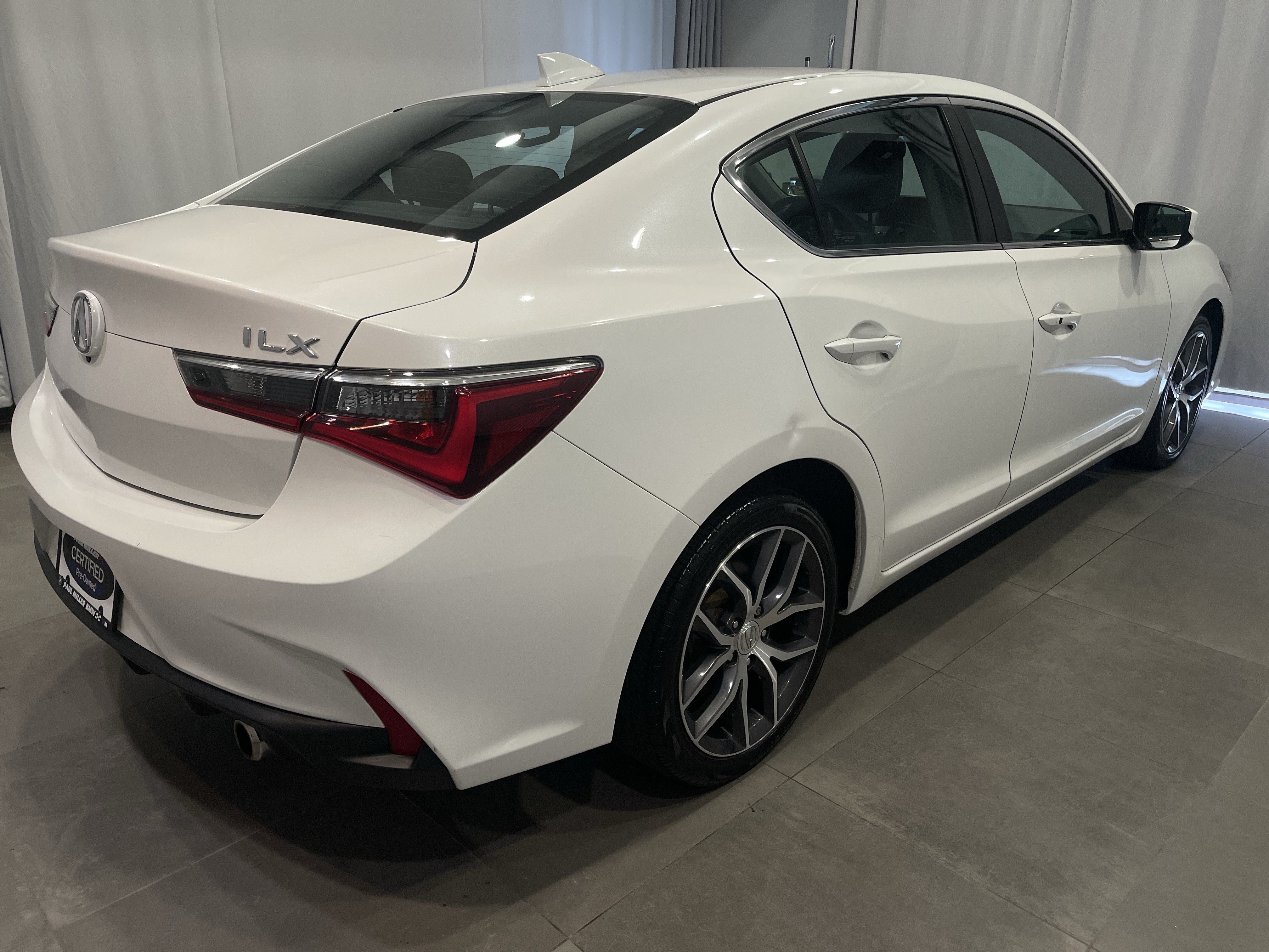 Used 2019 Acura ILX FWD image 6