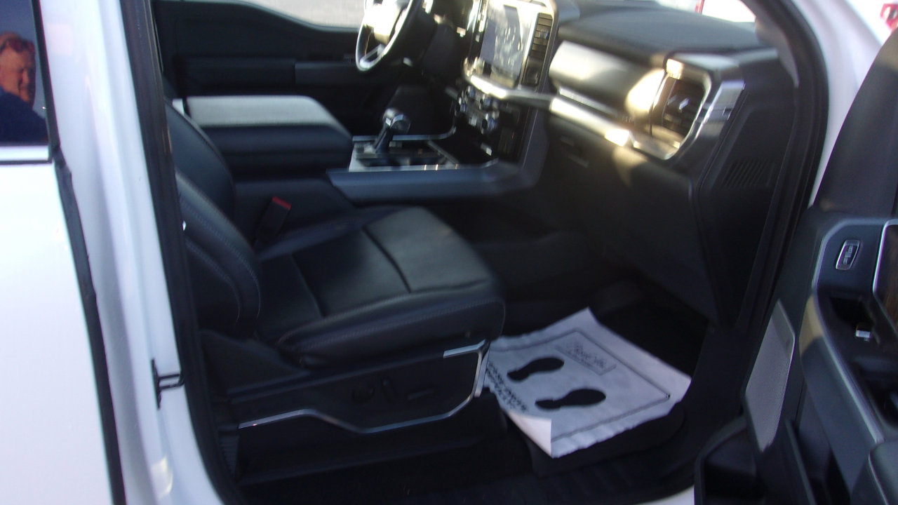 Used 2023 Ford F150 Lariat w/ Bed Utility Package image 5