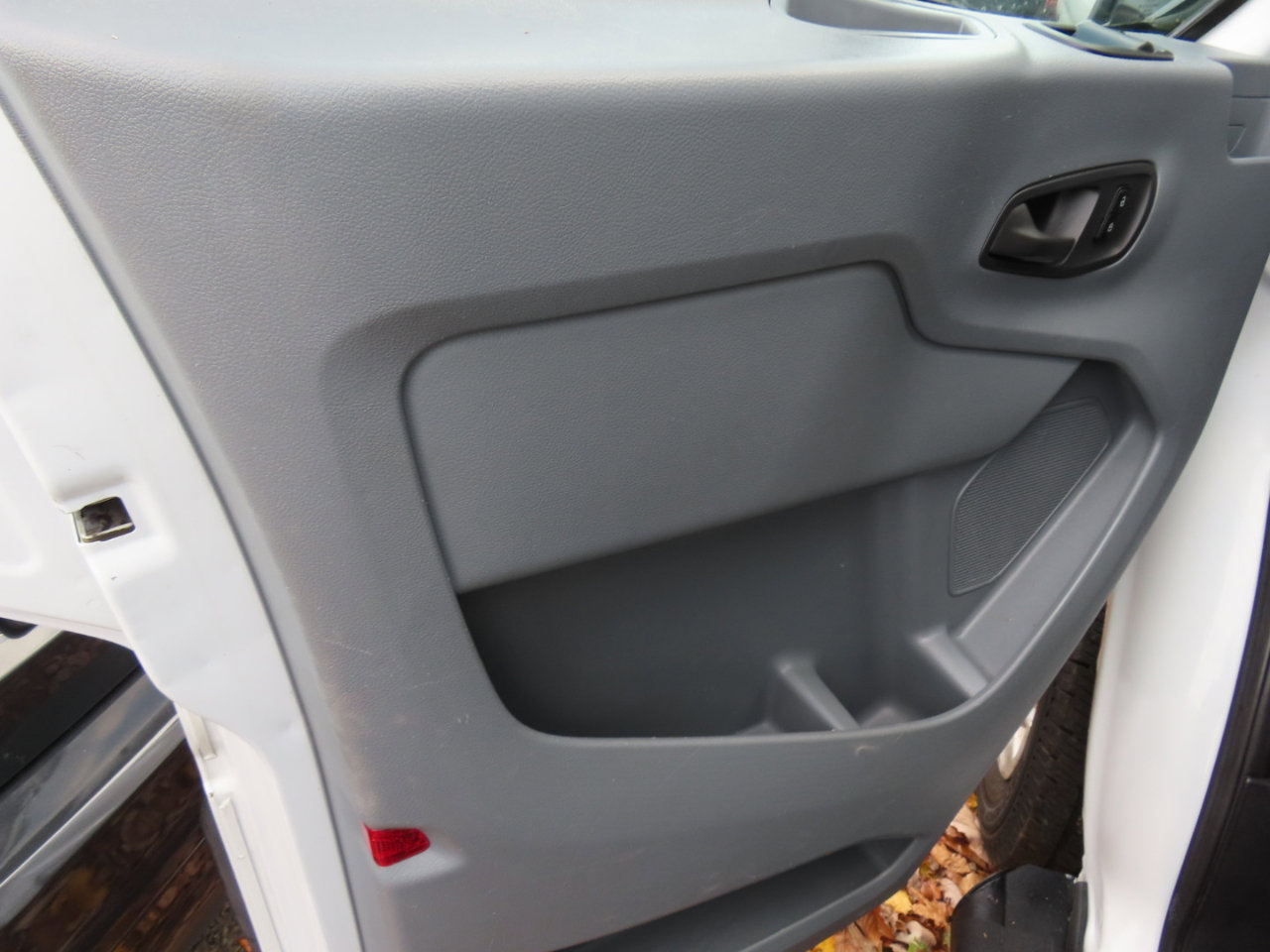 Used 2019 Ford Transit 250 130 Low Roof w/ Exterior Upgrade Package image 10