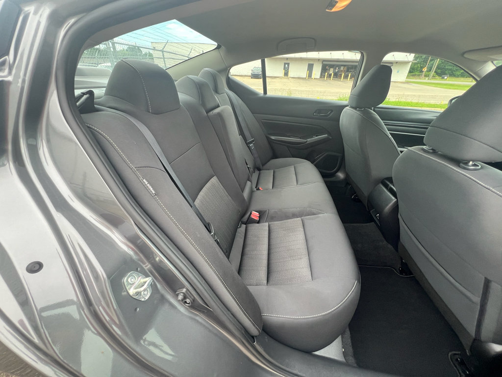 Used 2025 Nissan Altima 2.5 SV FWD image 17