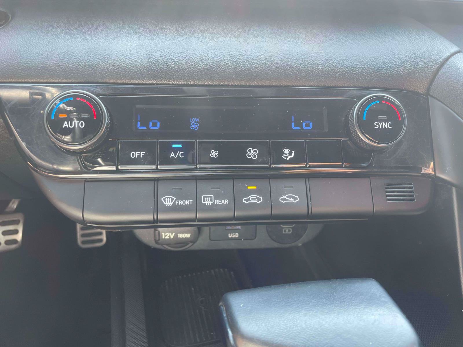 Used 2025 Hyundai Elantra Sport FWD image 16