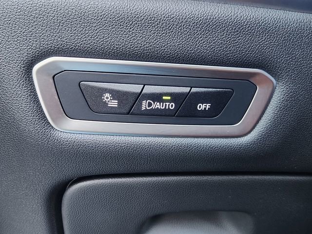 Used 2026 BMW X7 M60i w/ Executive Package image 21