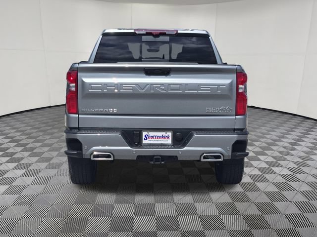Used 2025 Chevrolet Silverado 1500 High Country AWD/4WD image 7