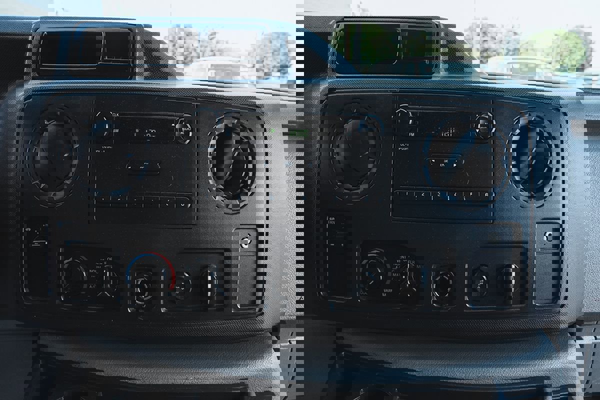 Used 2013 Ford E-150 and Econoline 150 image 19