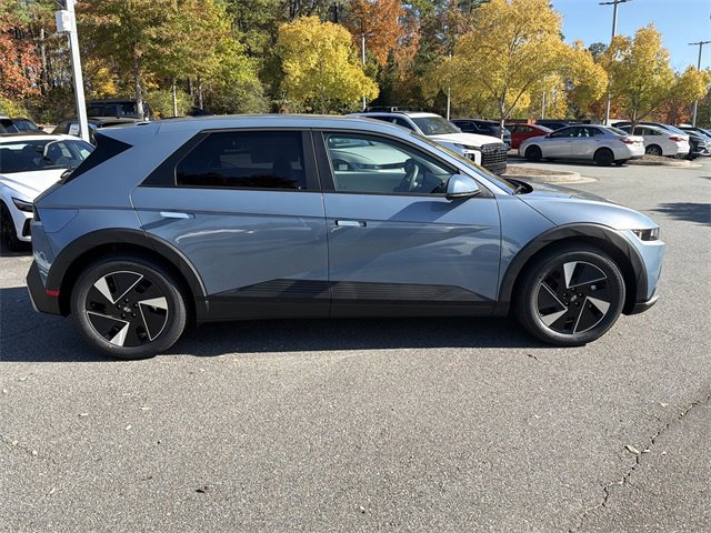 New 2026 Hyundai Ioniq 5 SE image 8