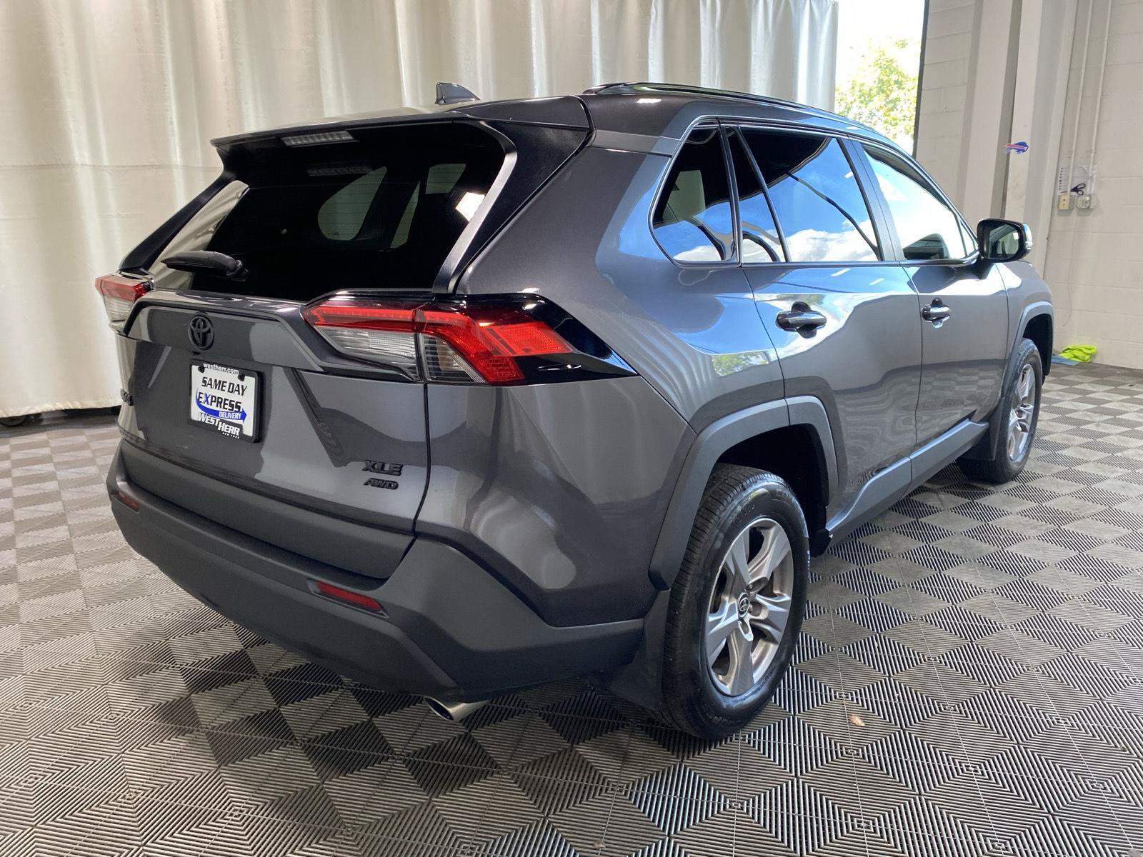 Used 2024 Toyota RAV4 XLE w/ Convenience Package AWD/4WD image 15