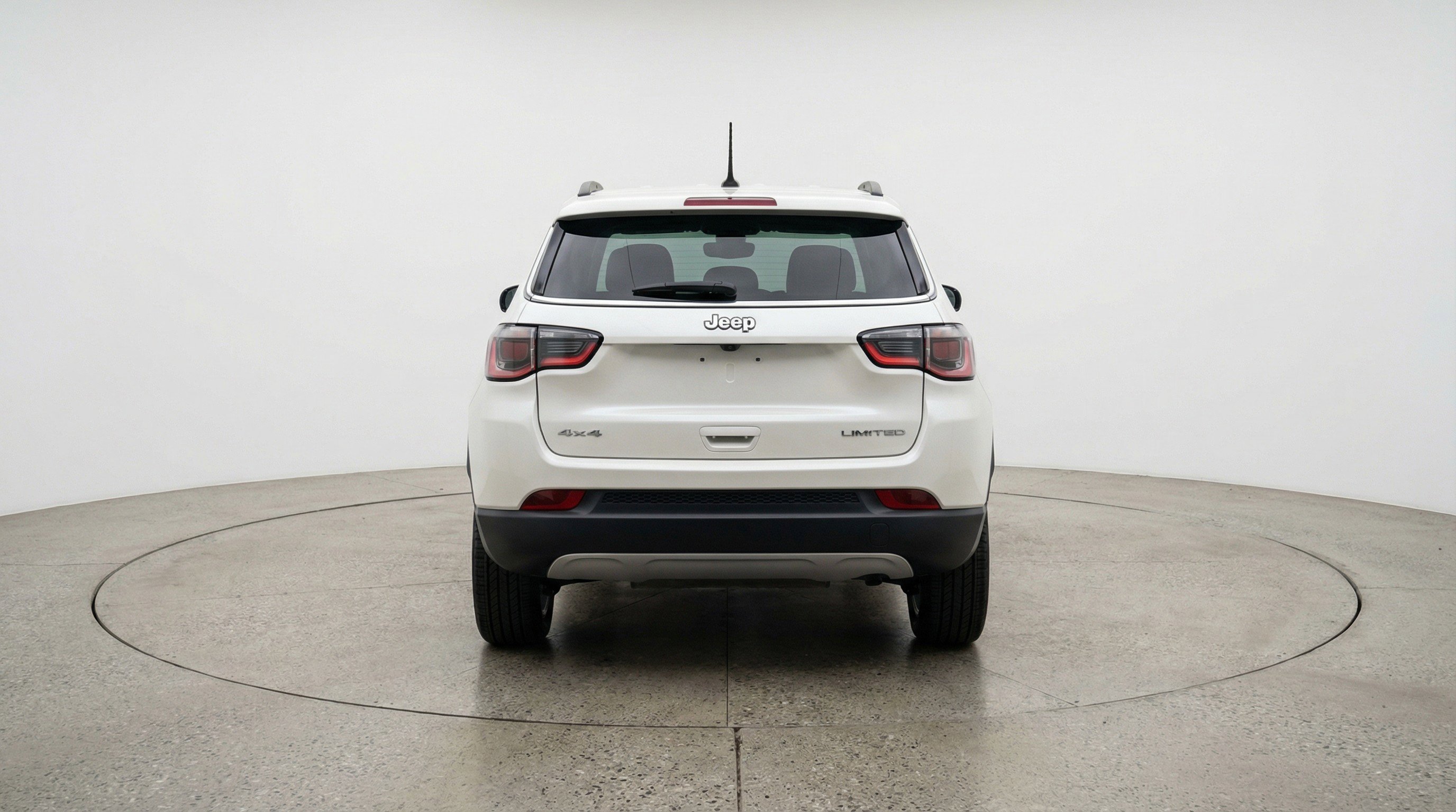 Used 2025 Jeep Compass Latitude image 7