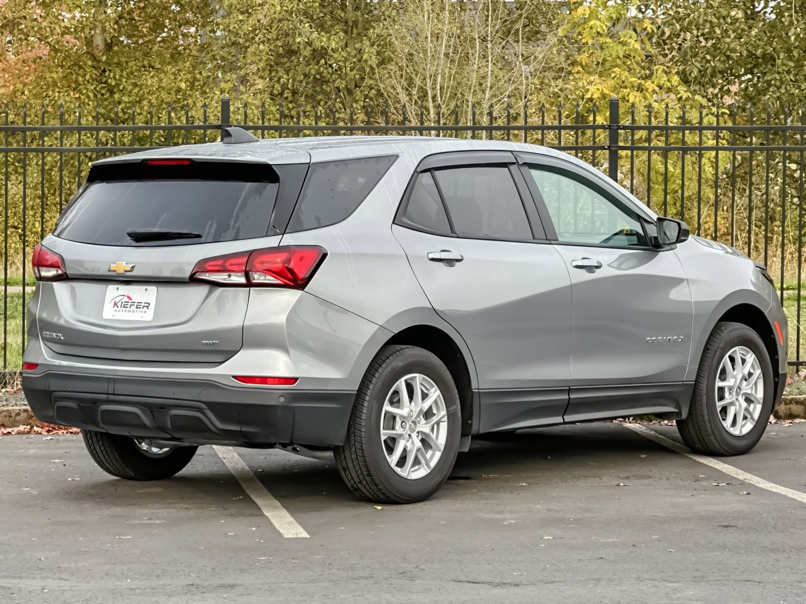 Used 2024 Chevrolet Equinox LS image 4